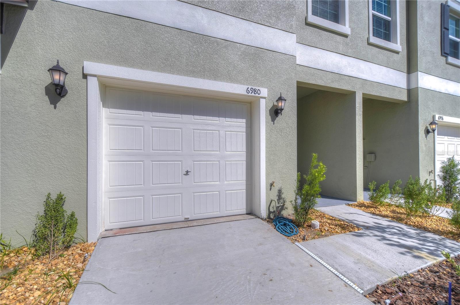 ABBOTT SQUARE PH 1A - Residential Lease