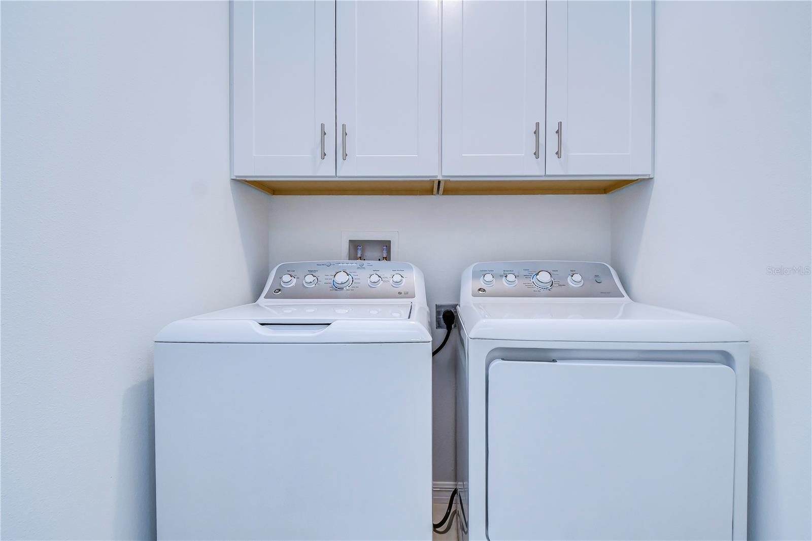 ABBOTT SQUARE PH 1A - Residential Lease