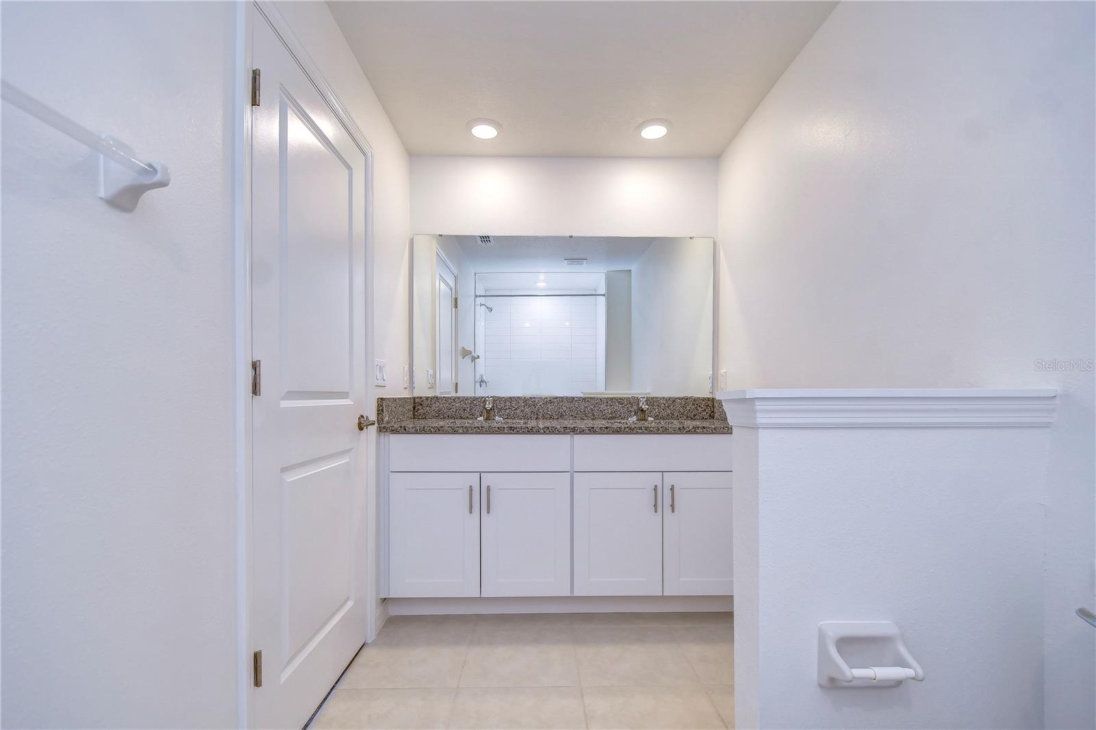 ABBOTT SQUARE PH 1A - Residential Lease