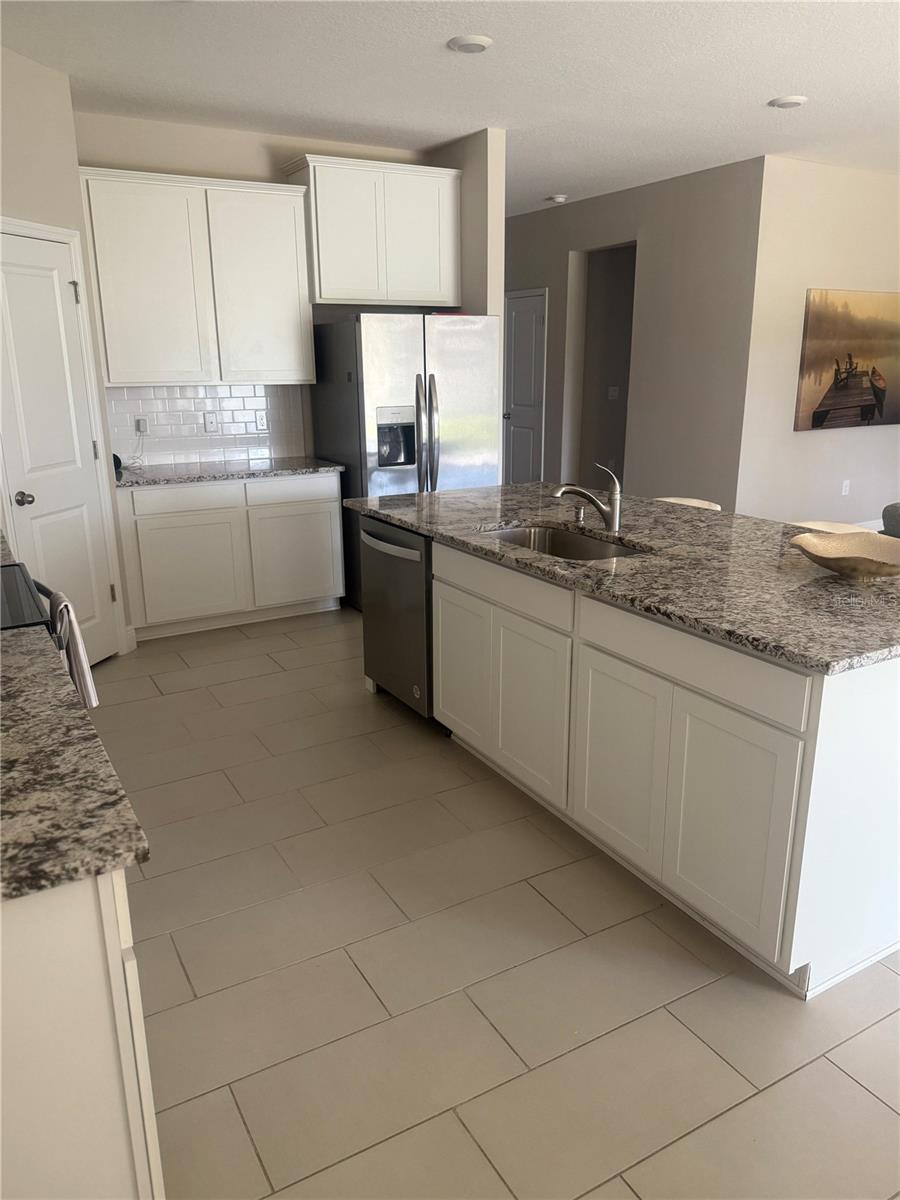 MANGROVE MANOR PH 2 - Residential Lease