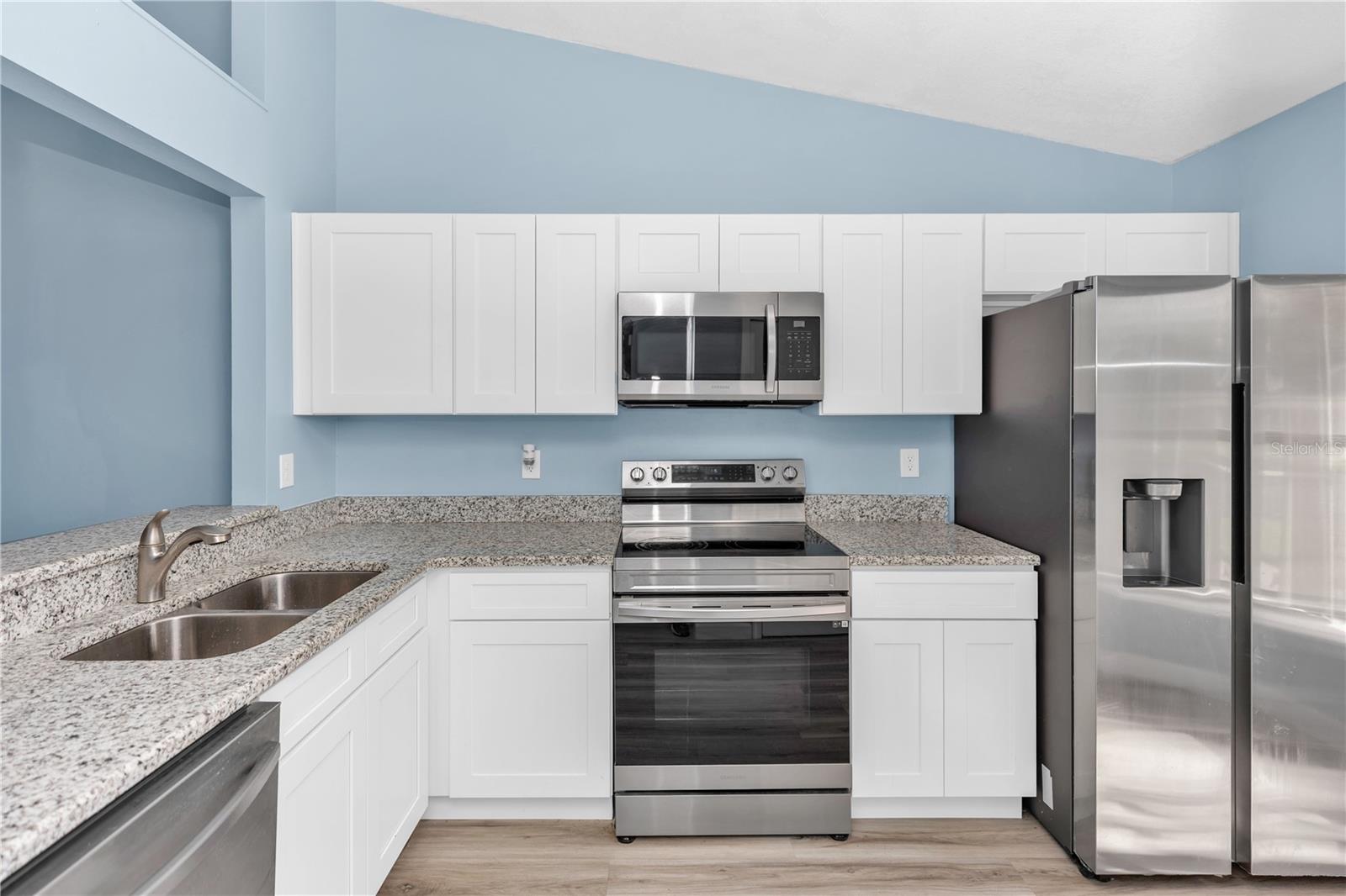 2501 KING OAK CIRCLE