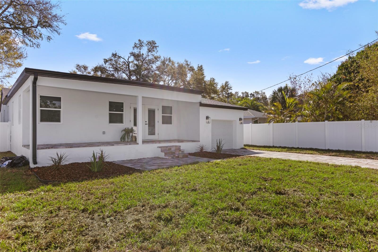 ROSS OAKS - Residential