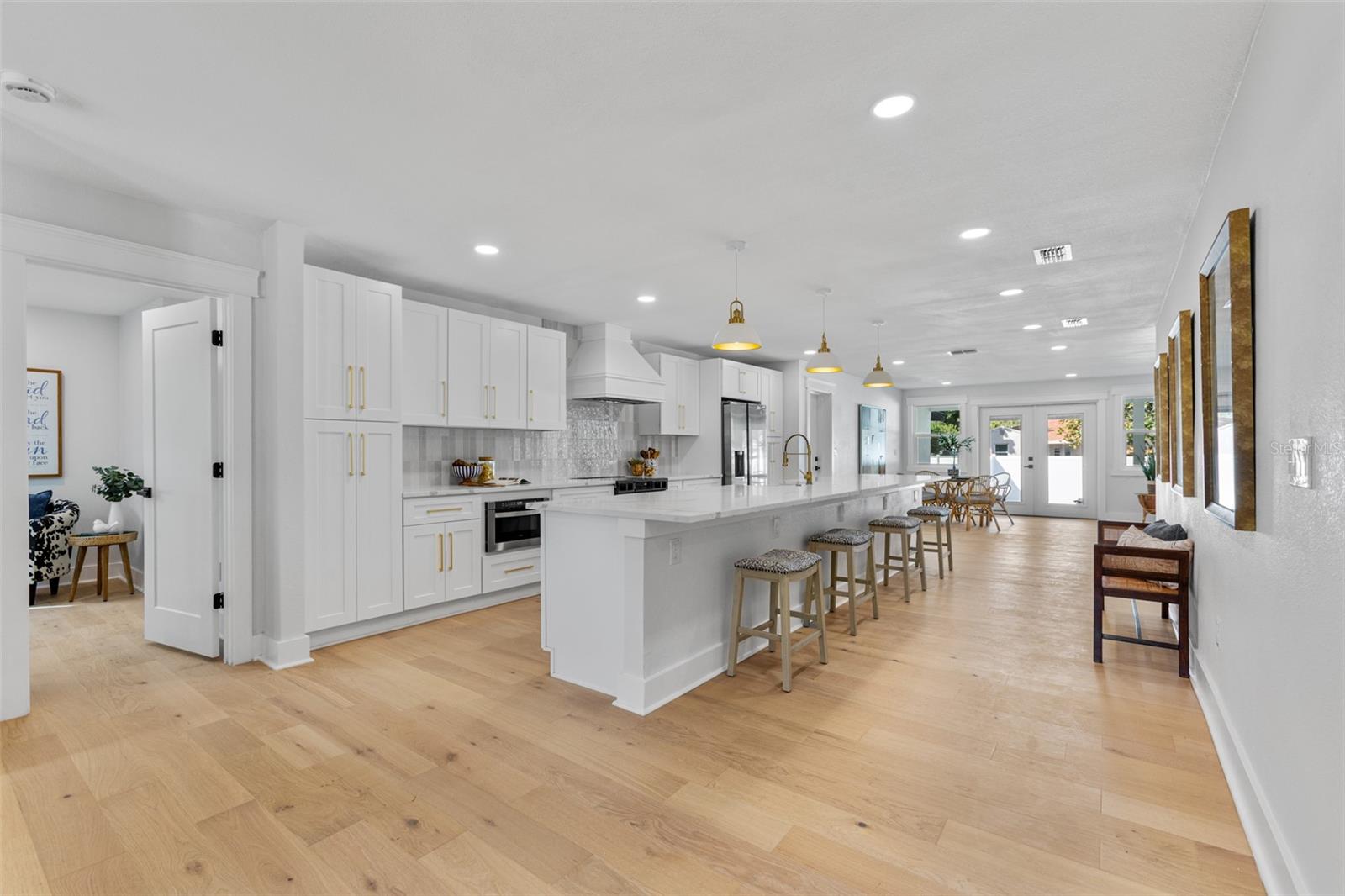 ROSS OAKS - Residential