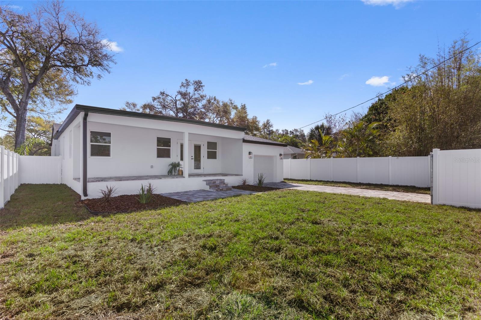 ROSS OAKS - Residential