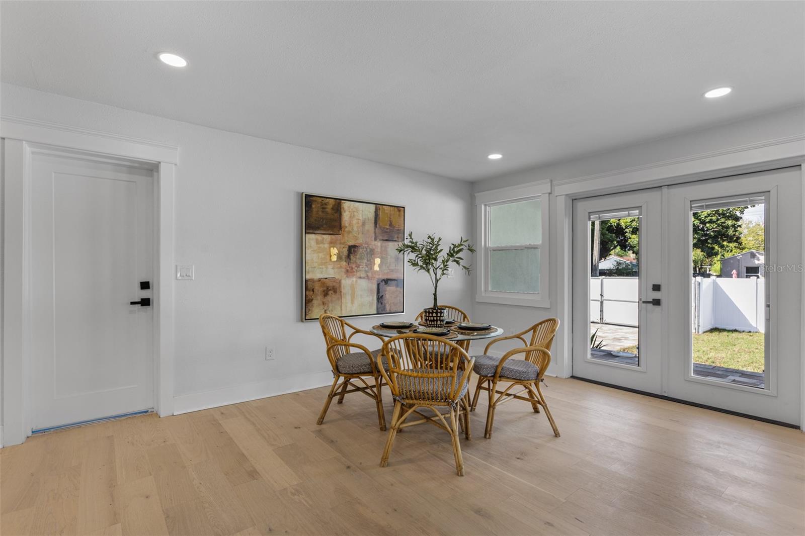 ROSS OAKS - Residential