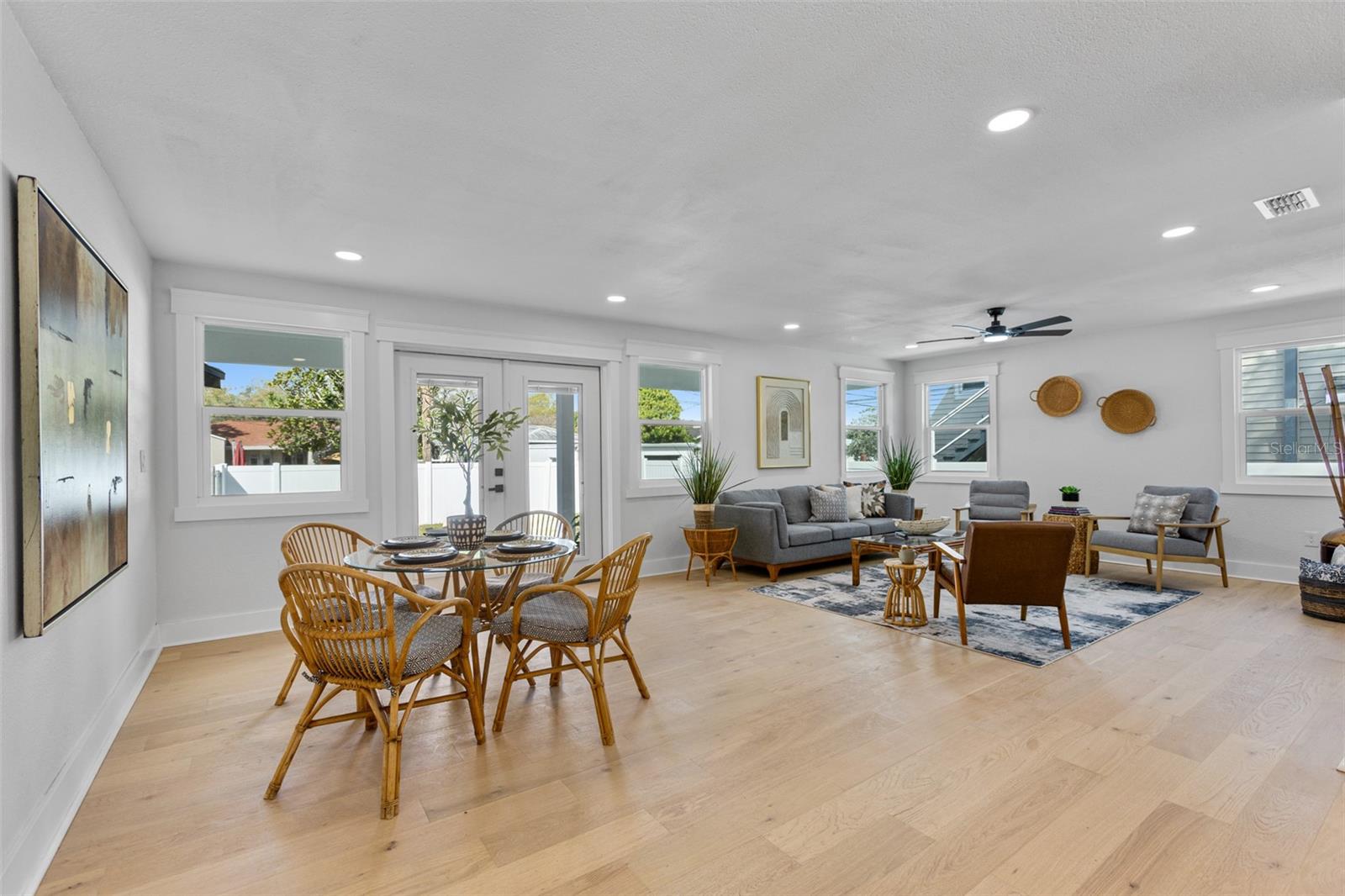 ROSS OAKS - Residential