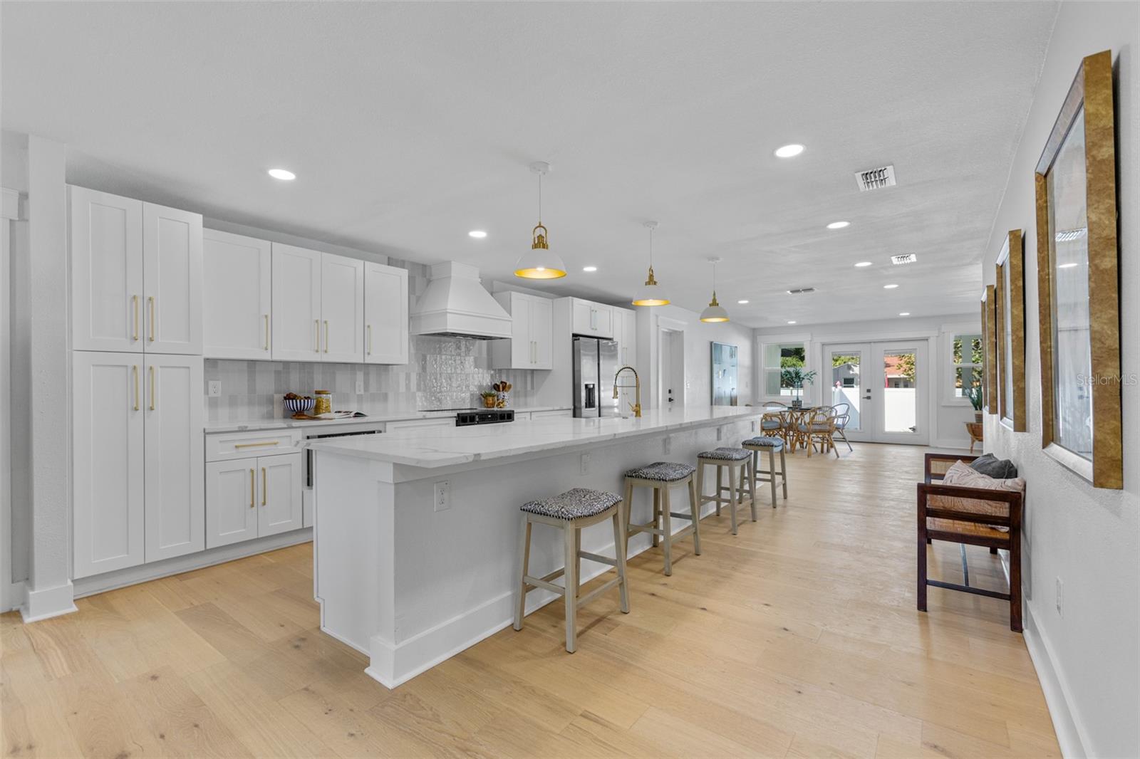 ROSS OAKS - Residential