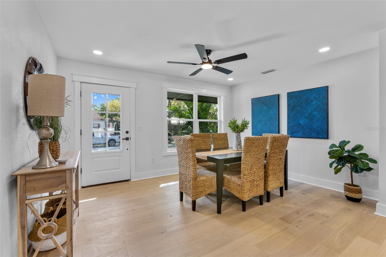 ROSS OAKS - Residential