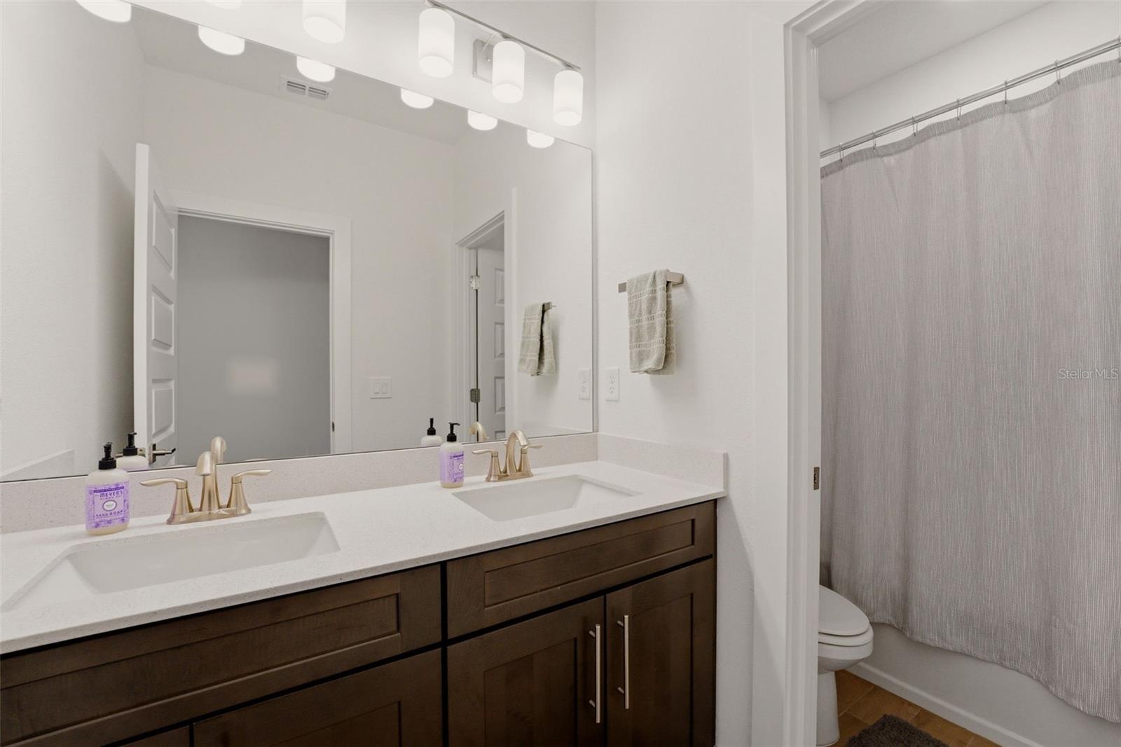 SAVANNA AT LAKEWOOD RANCH PH III 3ABD - Residential