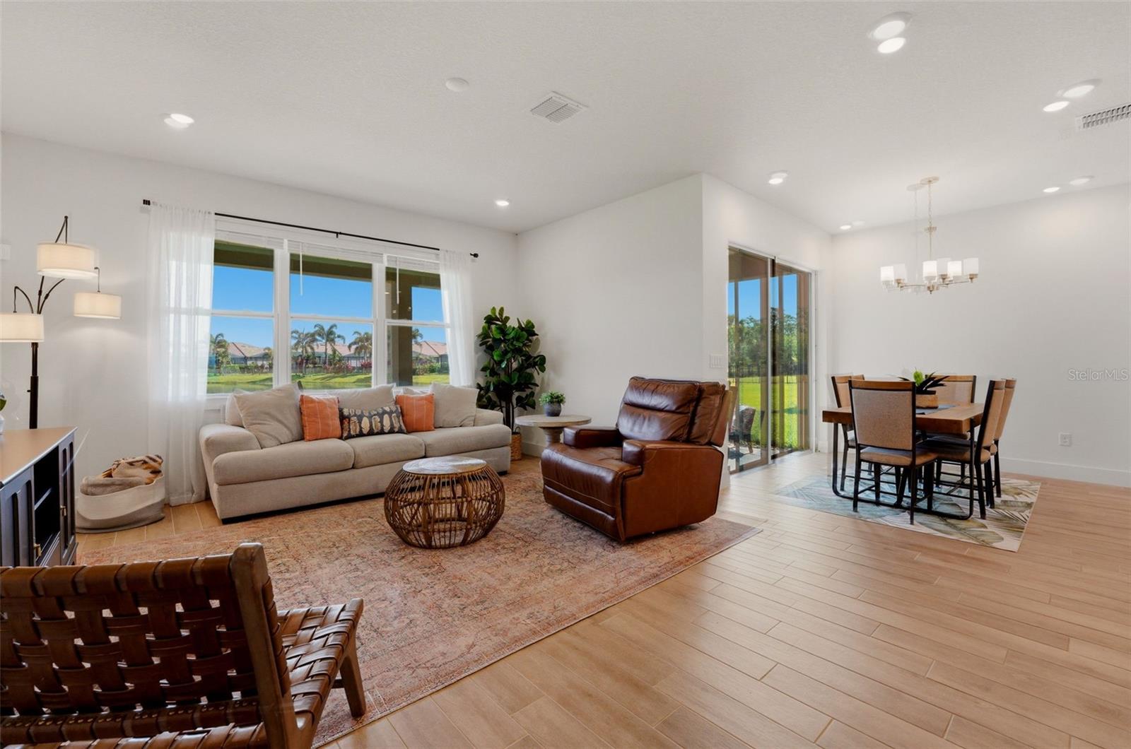 SAVANNA AT LAKEWOOD RANCH PH III 3ABD - Residential