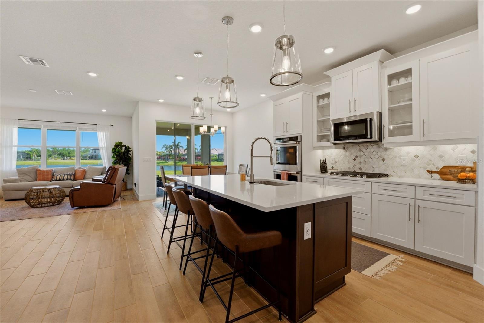 SAVANNA AT LAKEWOOD RANCH PH III 3ABD - Residential