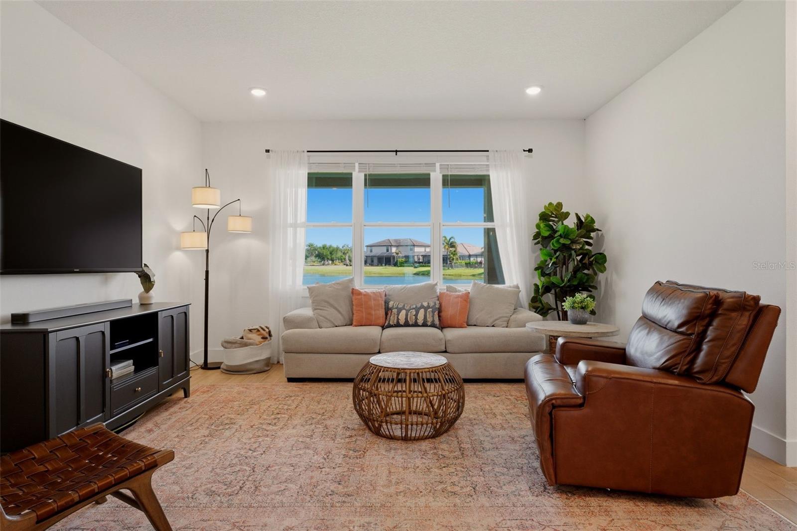 SAVANNA AT LAKEWOOD RANCH PH III 3ABD - Residential