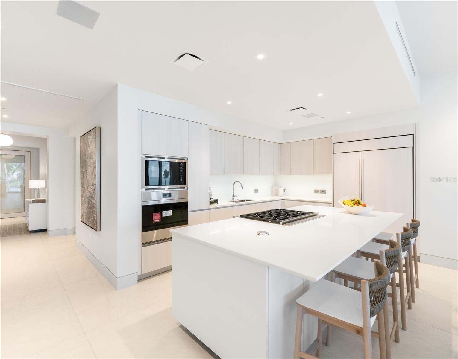 Ocean Drive FOUR SEASONS PRIVATE RESIDENCES 6302