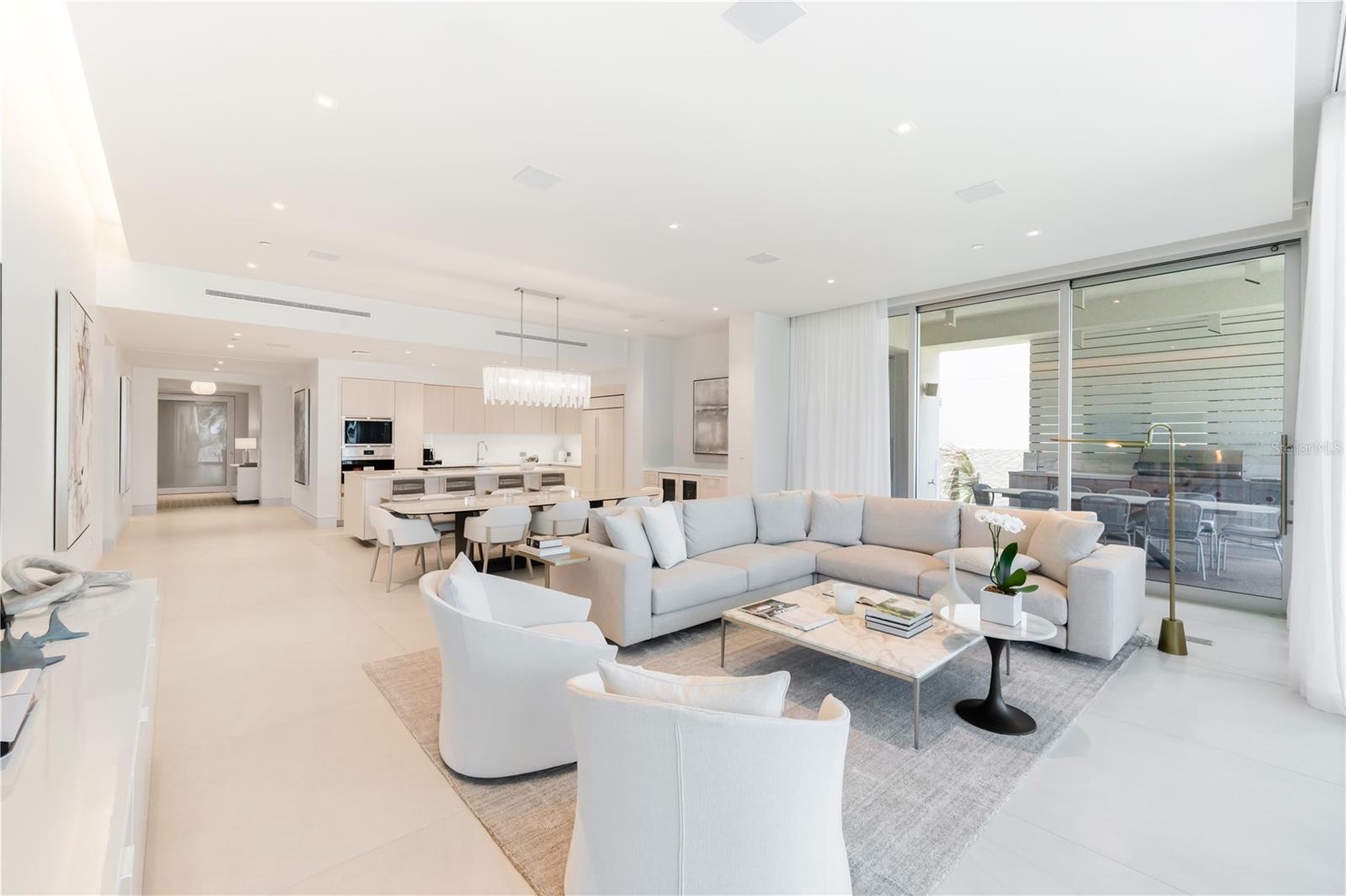 Ocean Drive FOUR SEASONS PRIVATE RESIDENCES 6302