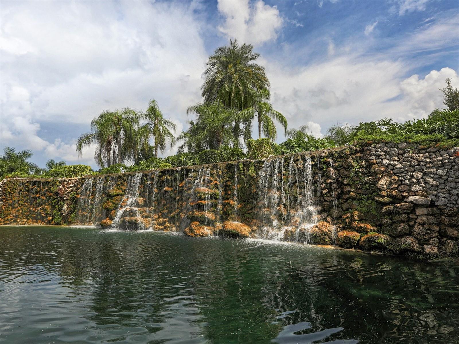 2139 CALUSA LAKES BOULEVARD