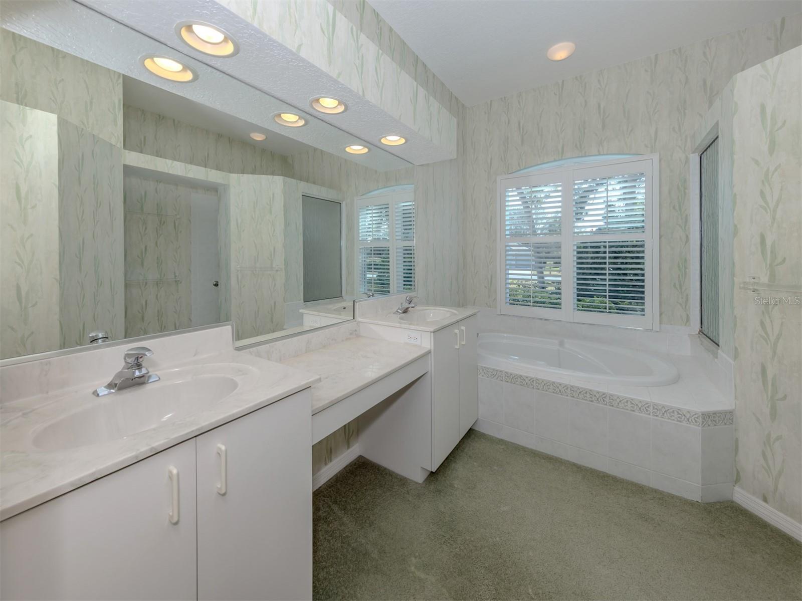 CALUSA LAKES, - Residential