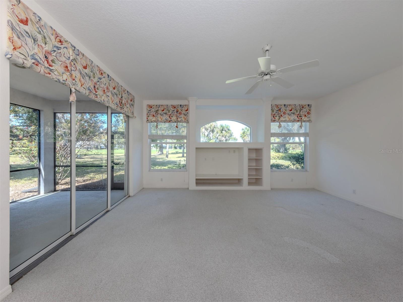 CALUSA LAKES, - Residential