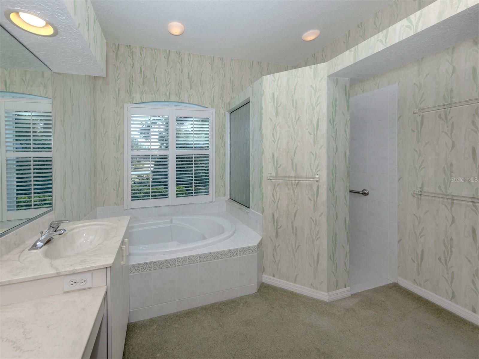 CALUSA LAKES, - Residential