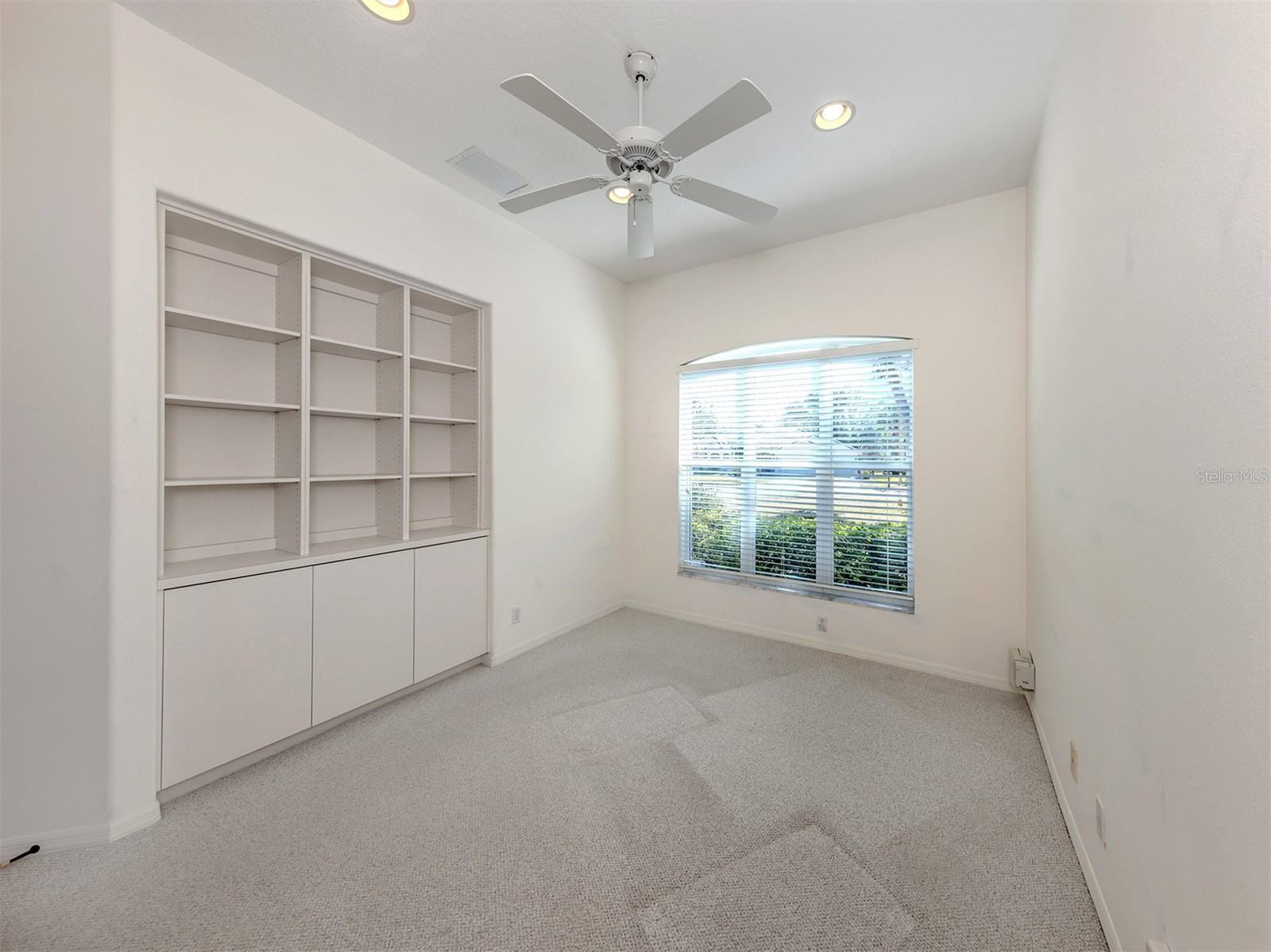 CALUSA LAKES, - Residential