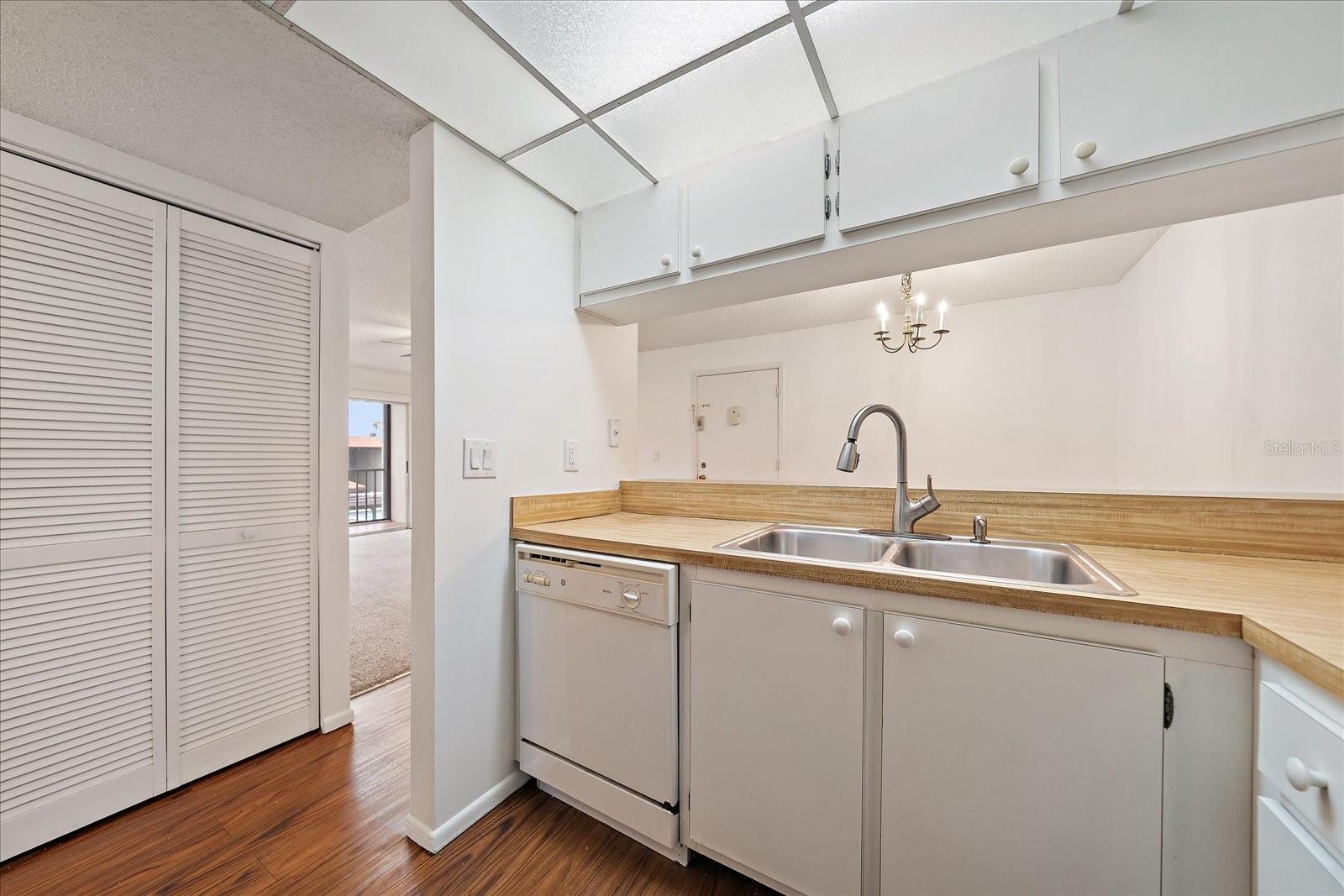 VILLAGE BROOKE SEC 3 - Residential