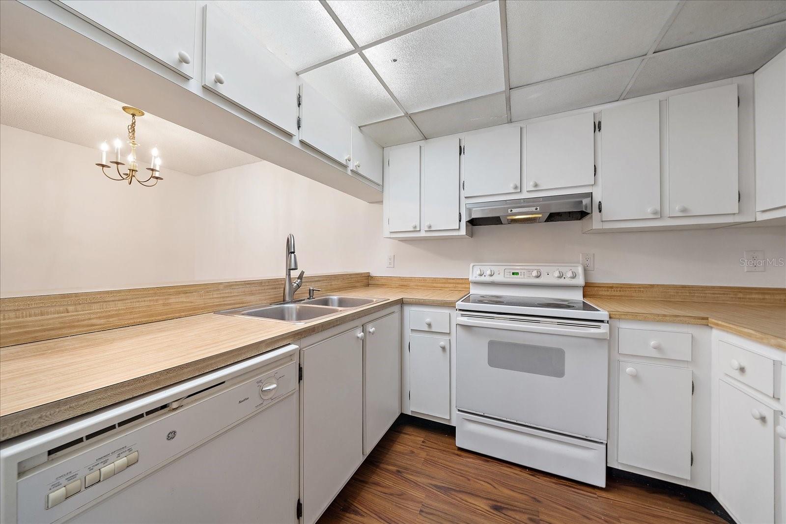 VILLAGE BROOKE SEC 3 - Residential