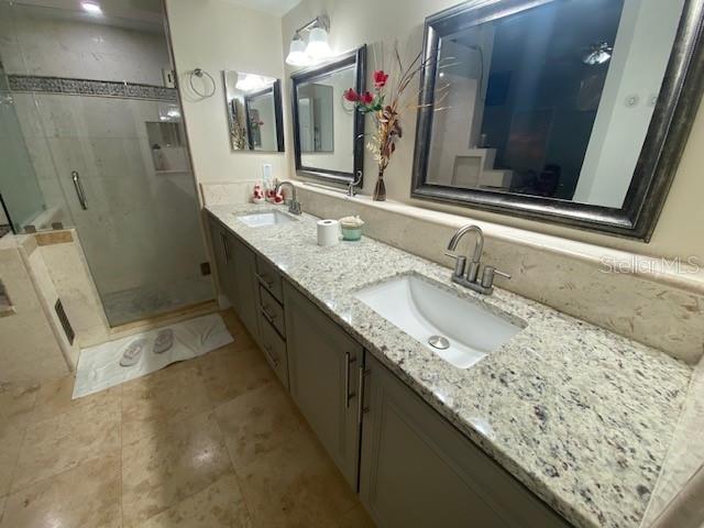 RIO PINAR LAKES - Residential