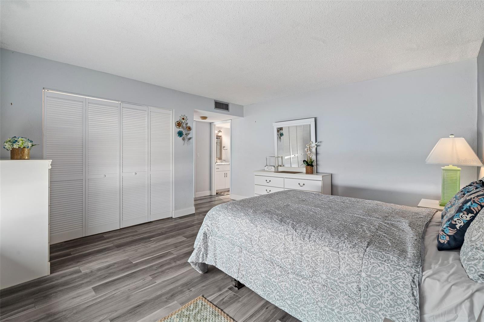 OCEAN VIEW MANOR CONDO - Residential