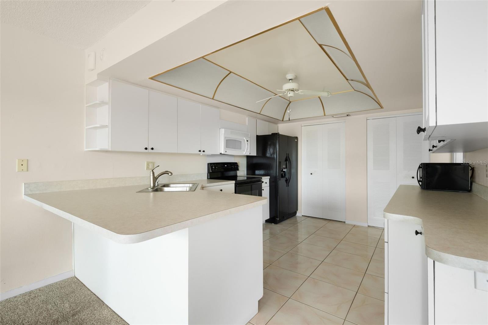 PENTHOUSE GREENS - Residential