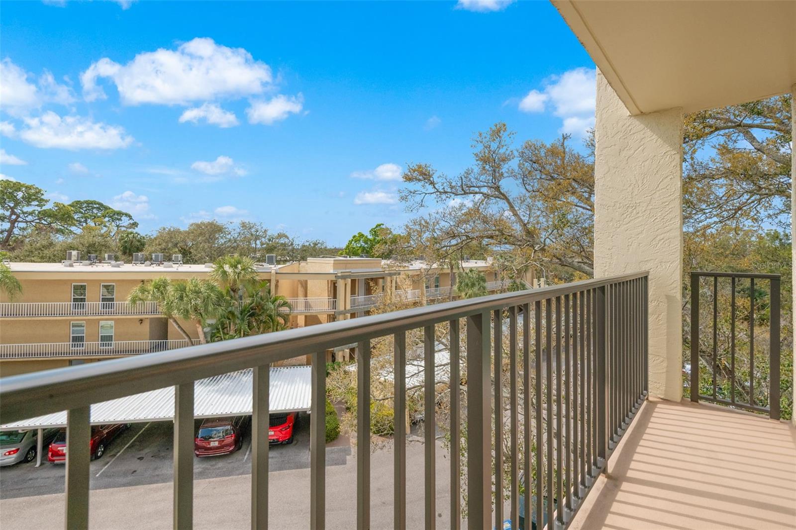 PENTHOUSE GREENS - Residential