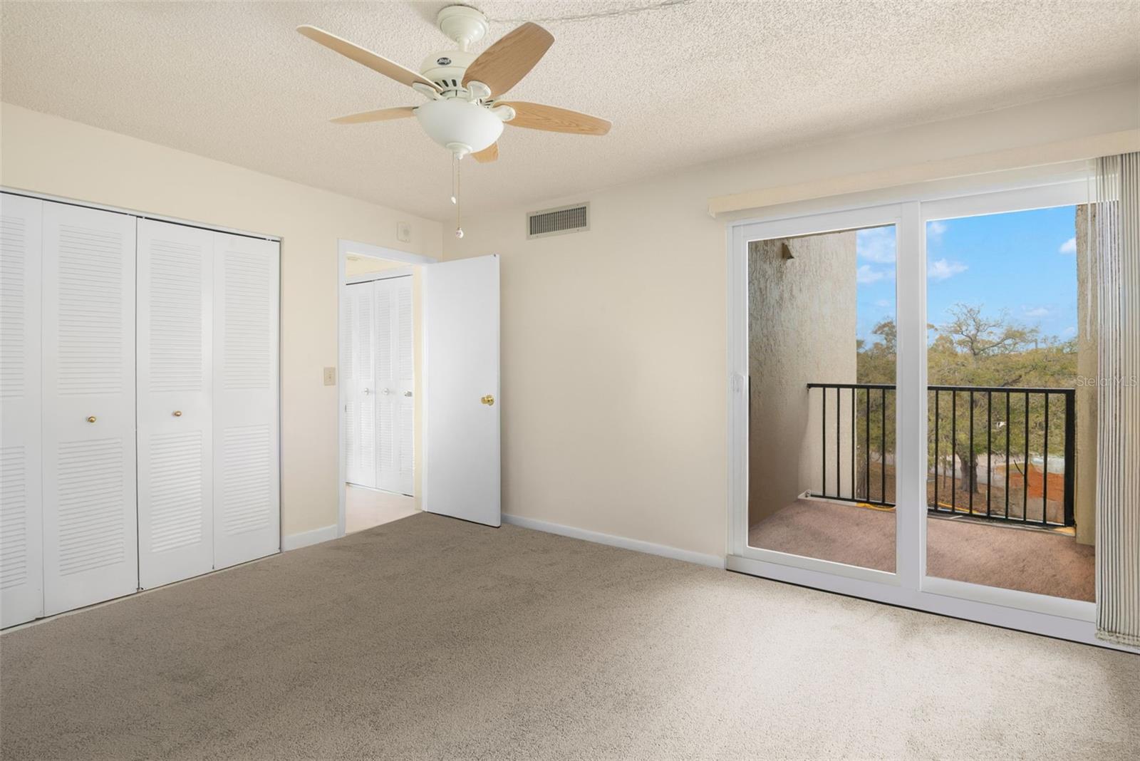 PENTHOUSE GREENS - Residential