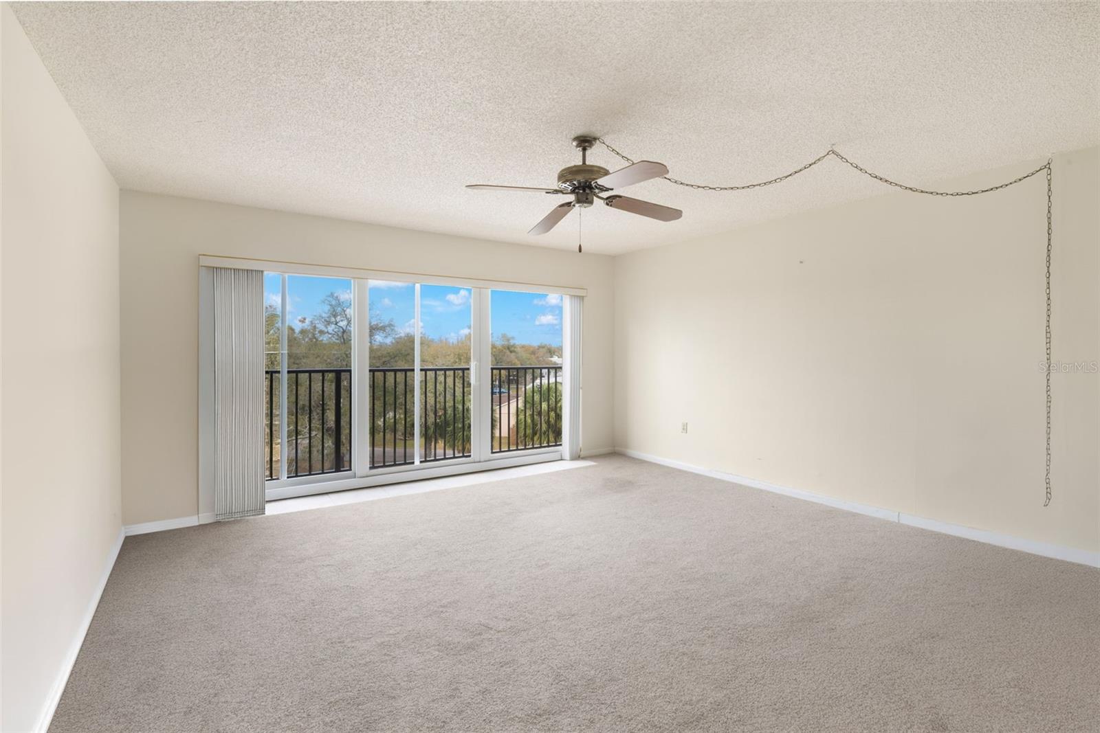 PENTHOUSE GREENS - Residential