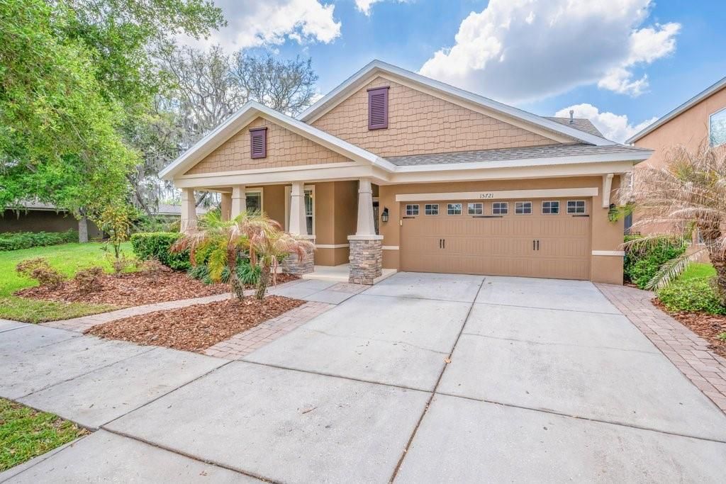 Photo of 15721 Oakleaf Run Drive, Lithia, FL 33547 (MLS # TB8492356)
