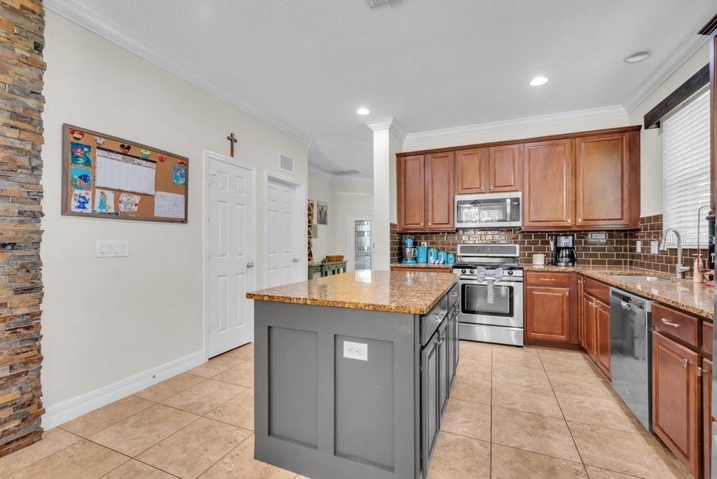 STARLING AT FISHHAWK - Residential