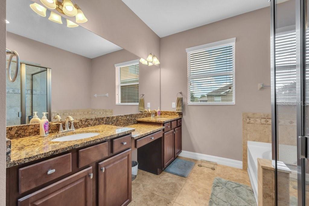 STARLING AT FISHHAWK - Residential