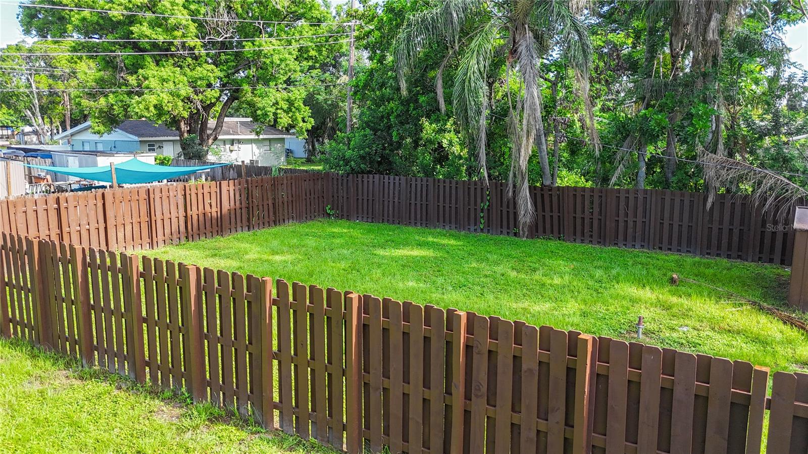 LEISURE LAKES - Residential Income