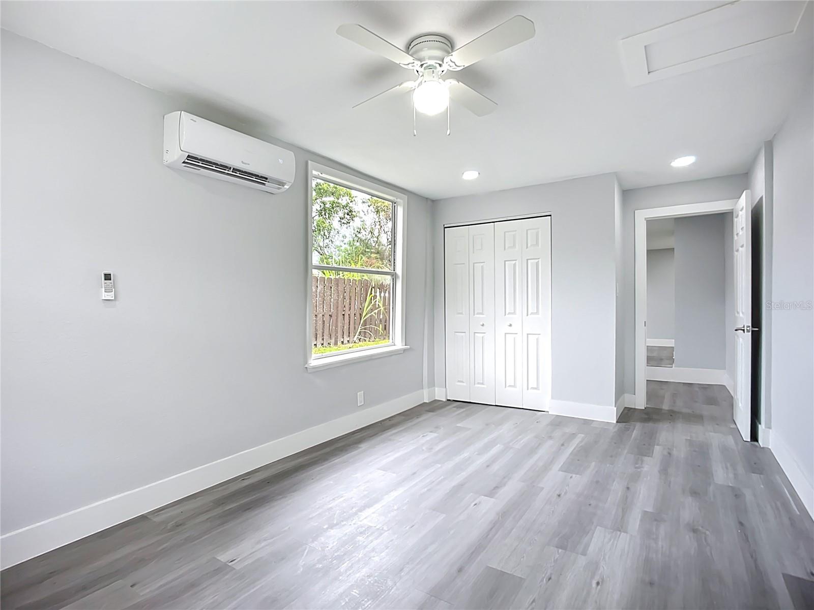 LEISURE LAKES - Residential Income