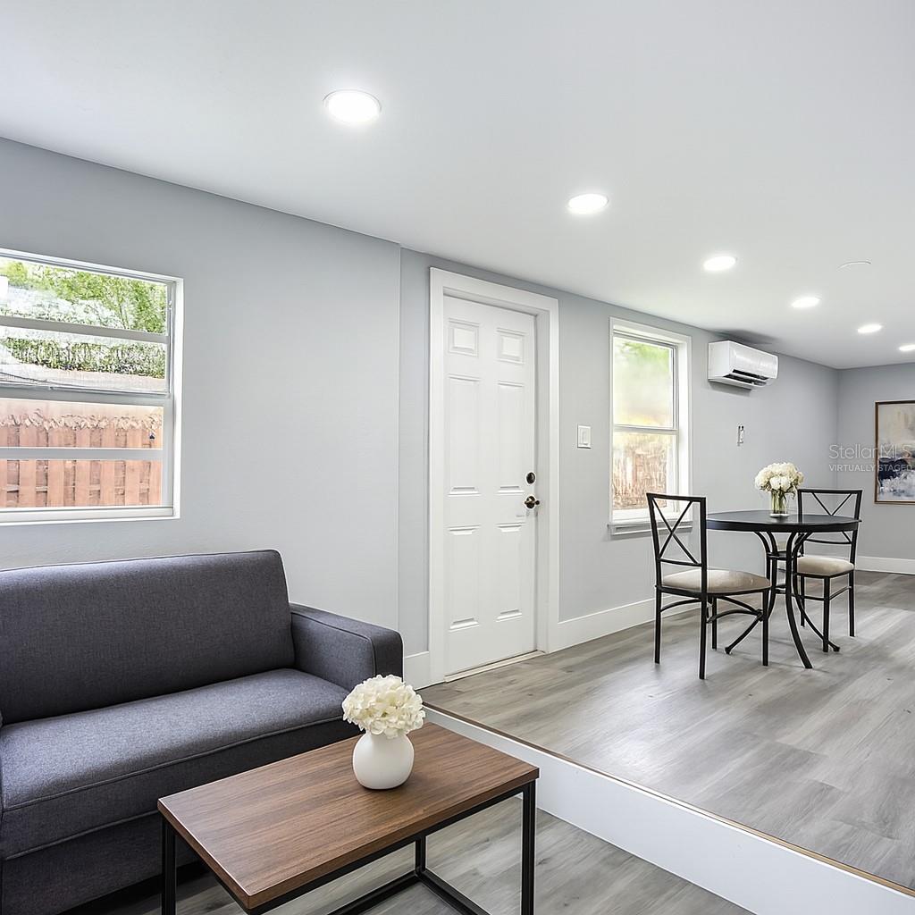 LEISURE LAKES - Residential Income