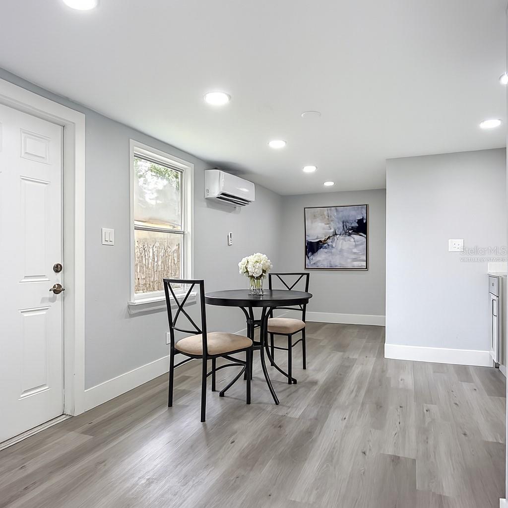 LEISURE LAKES - Residential Income