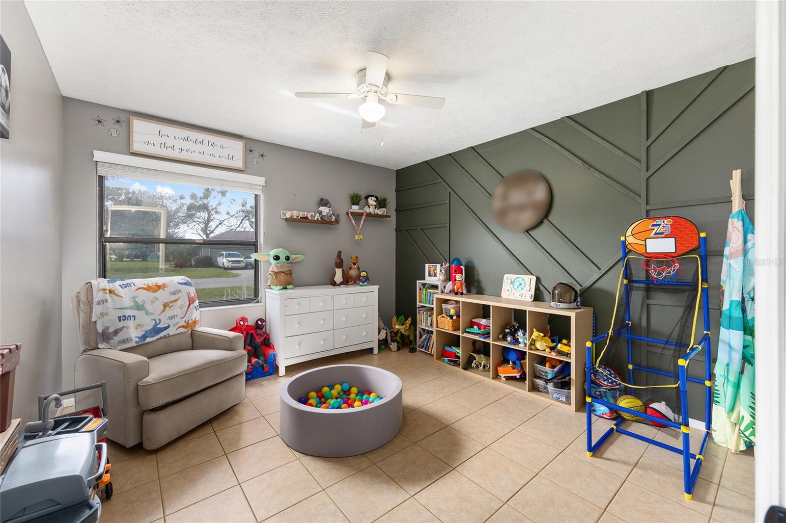 COUNTRY ESTATE - Residential