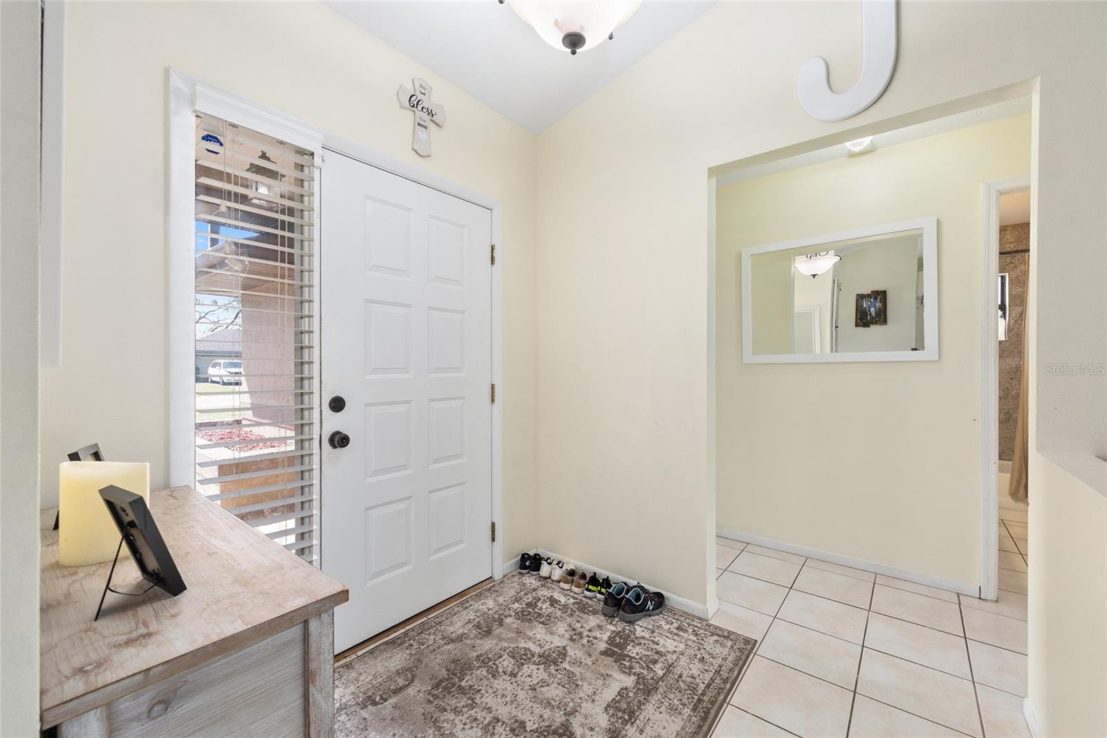 COUNTRY ESTATE - Residential