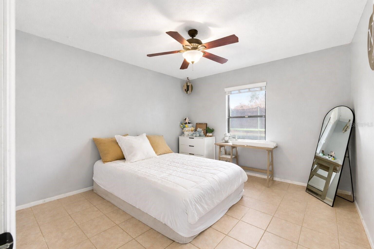 COUNTRY ESTATE - Residential