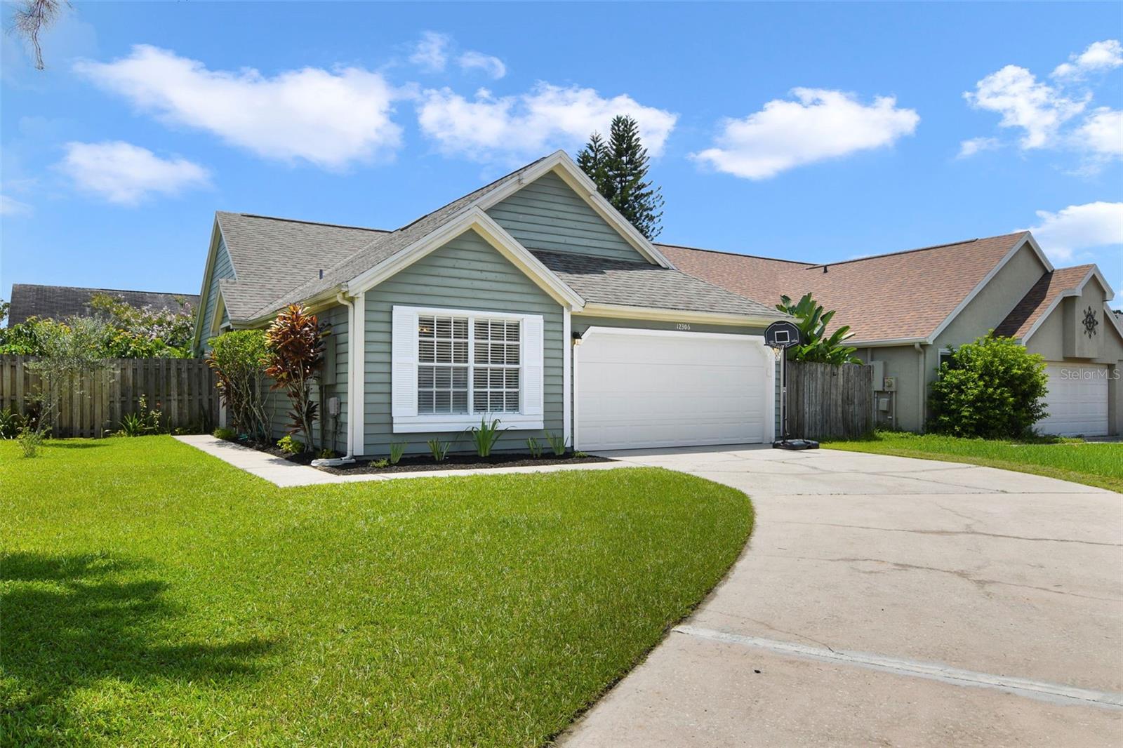 HUCKLEBERRY FIELDS - Residential