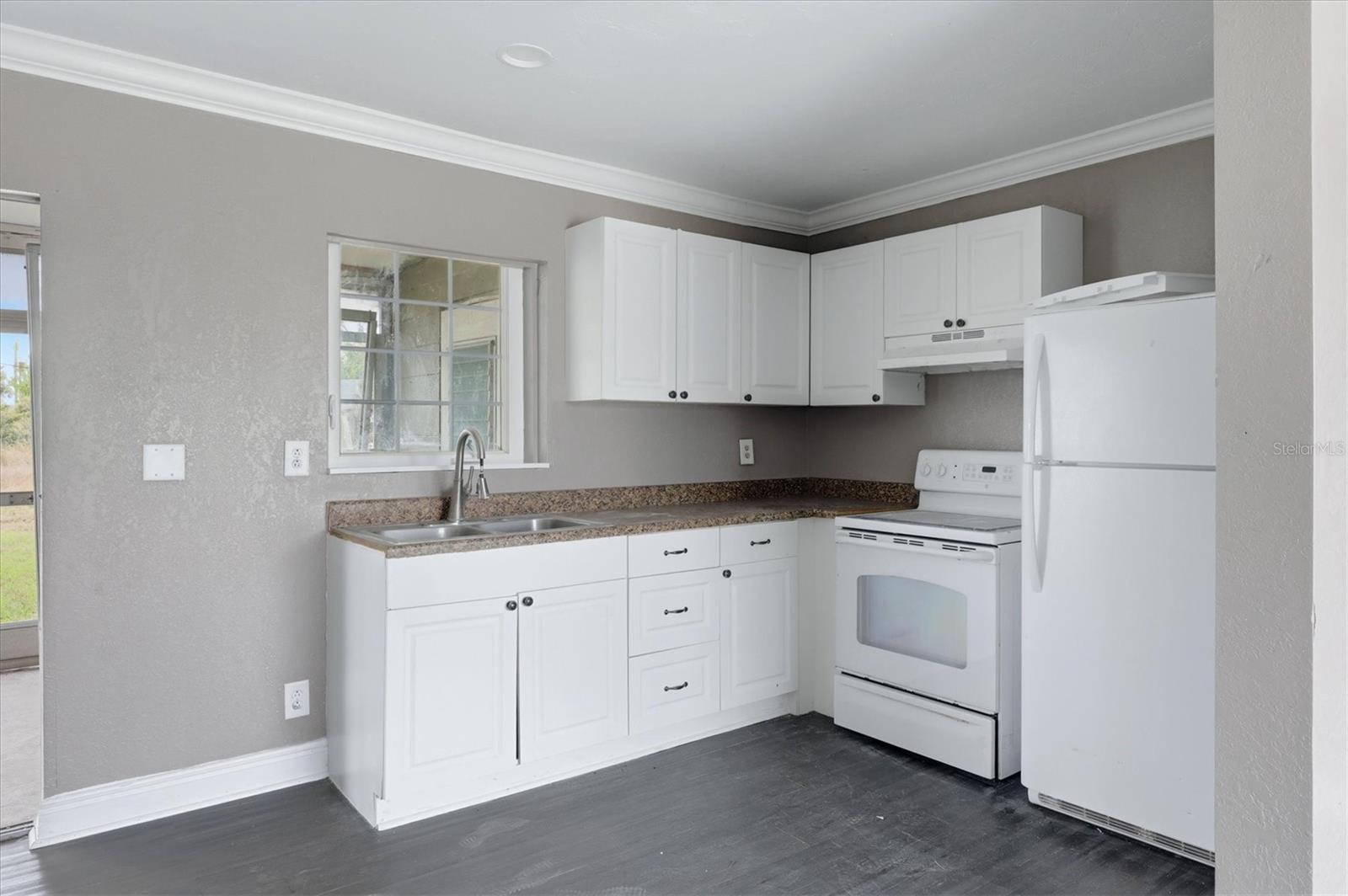 WARM MINERAL SPGS - Residential Income