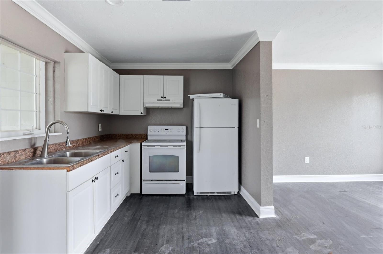 WARM MINERAL SPGS - Residential Income