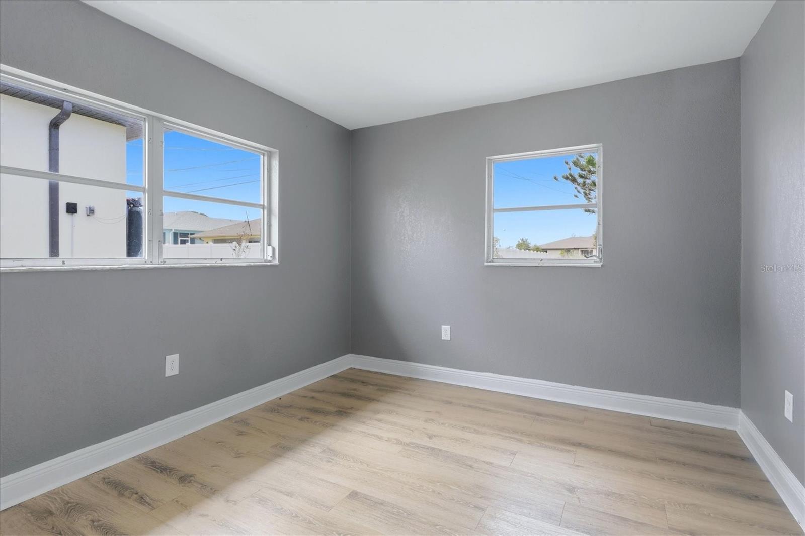 WARM MINERAL SPGS - Residential Income