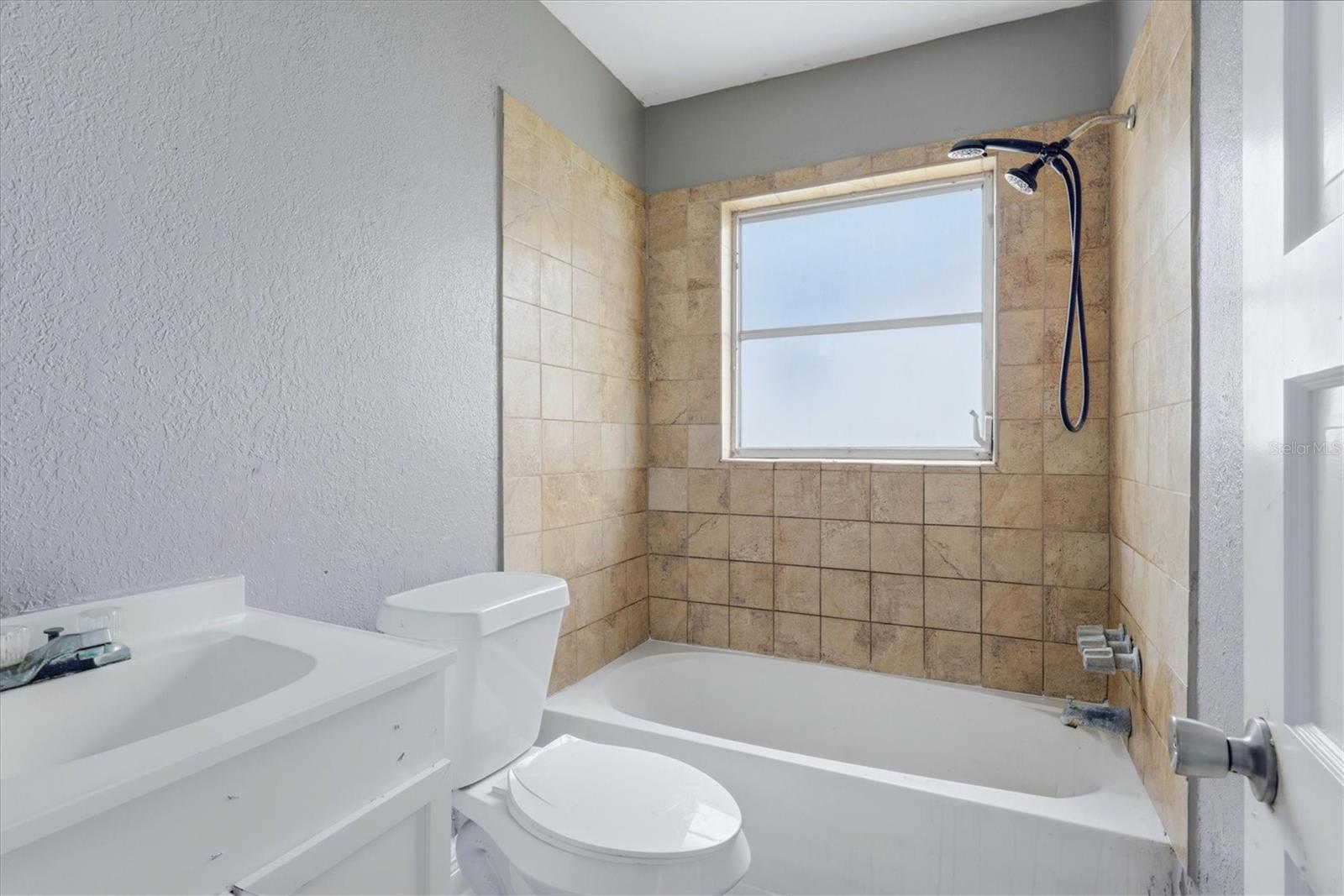 WARM MINERAL SPGS - Residential Income