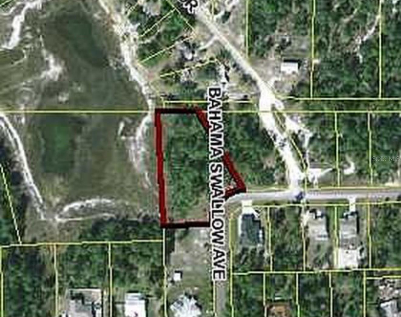 Rare find in the southern area of Royal highlands. Â 1.40 acres on a paved road , just minutes to state road 50 and the suncoast expressway.No hoa !!! No rear neighbors. Come build your dream home and enjoy lake views. No flood zone