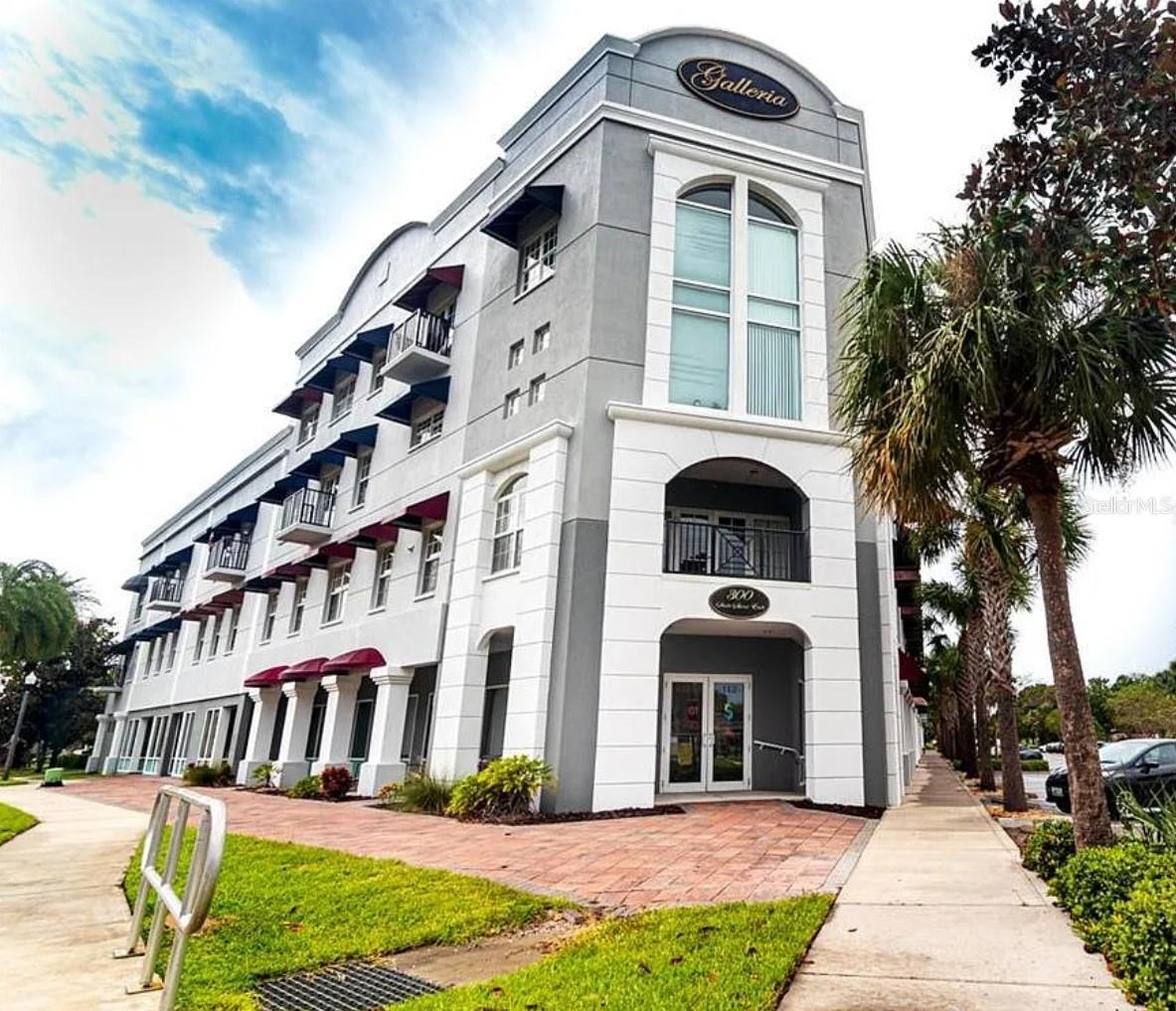 OLDSMAR GALLERIA CONDO - Residential Lease