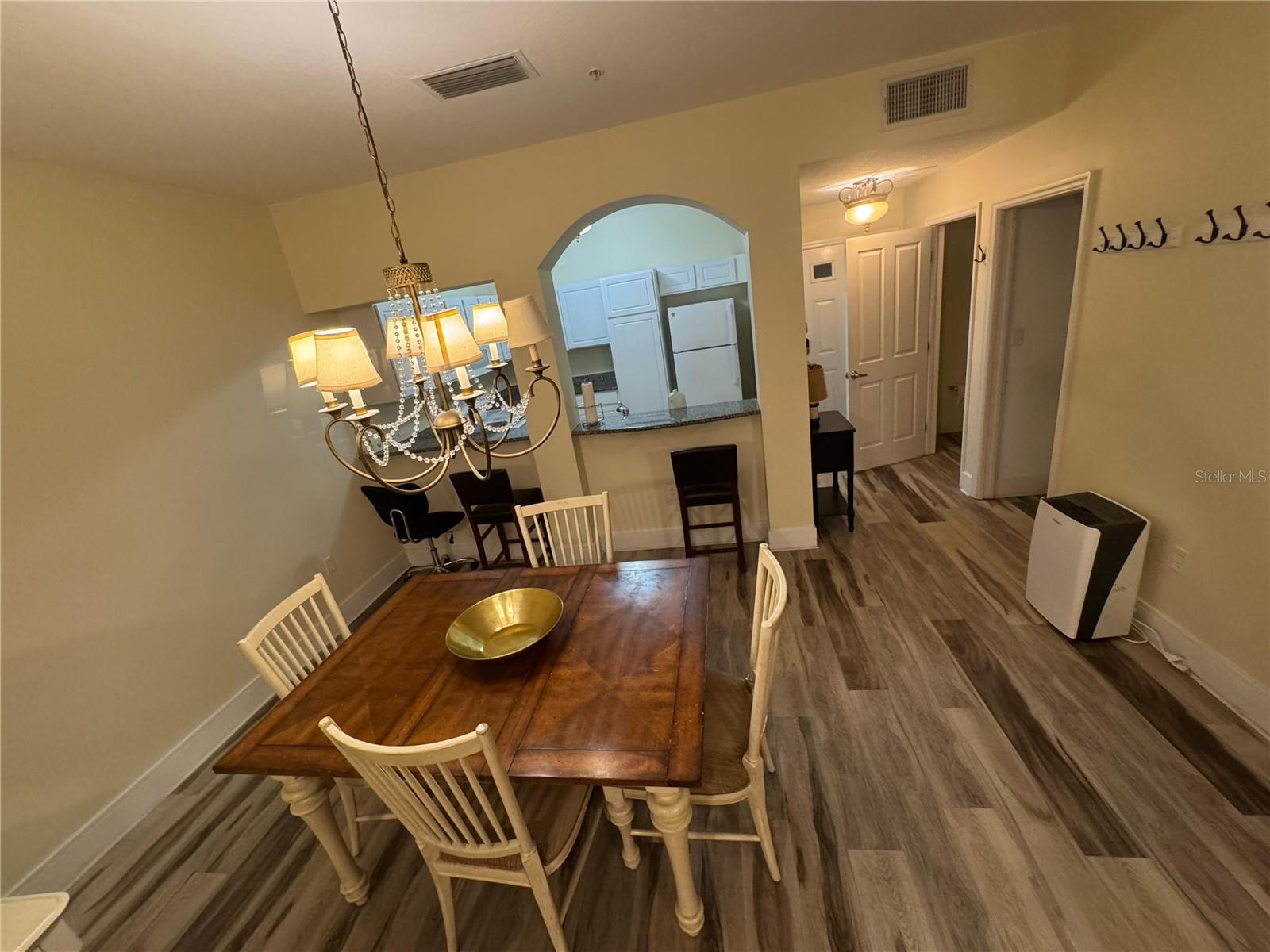 OLDSMAR GALLERIA CONDO - Residential Lease