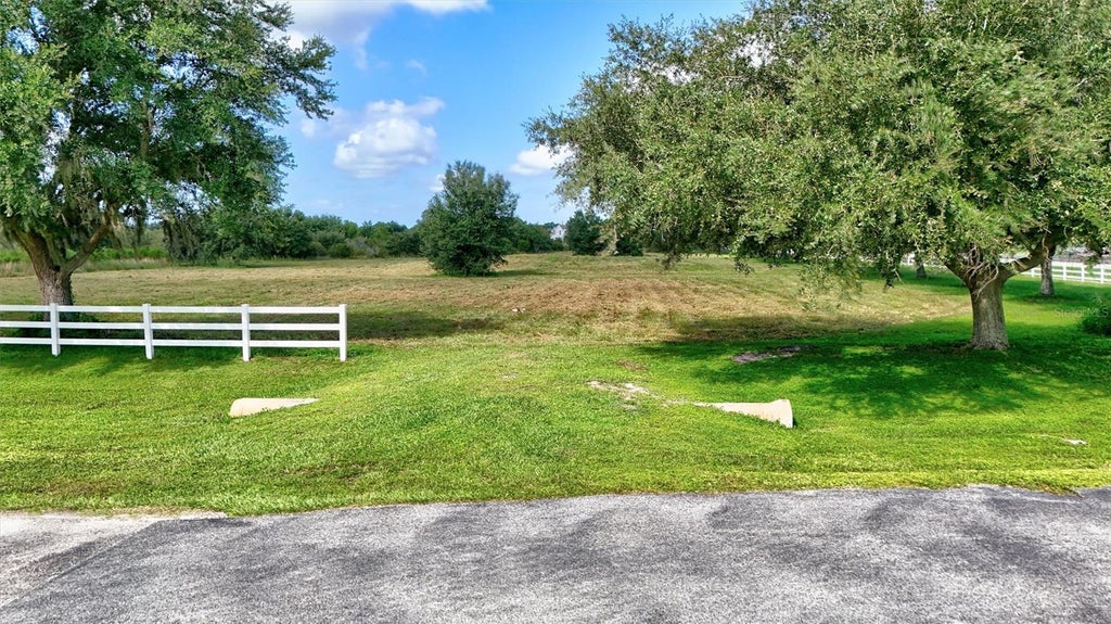 Photo of 16 Cassata Road, Sarasota, FL 34240 (MLS # A4706423)